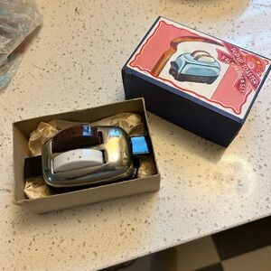 Vintage 1950s Toaster Salt and Pepper Shaker Set